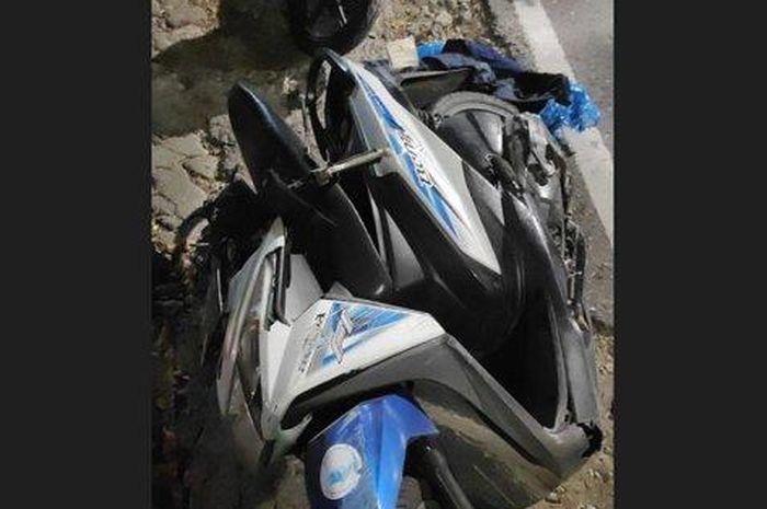 Honda BeAT dibawa dua mahasiswa asing ringsek usai terlibat insiden maut dengan trototar