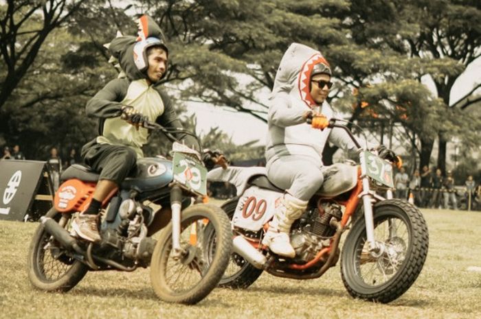 Balap motor klasik dan motor custom, Slide On Sunday 2022.