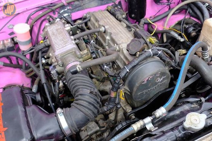 Suzuki Jimny Jangkrik ini dipasangi mesin G16 A dan girboks Suzuki Futura.