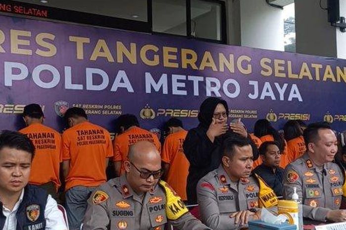 Polisi berhasil menangkap sindikat motor curian yang berhasil kirim ribuan unit ke Sumatera