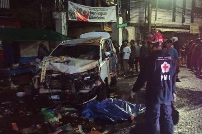 Fakta kecelakaan maut Innova di Surabaya yang sebabkan 2 nyawa melayang.