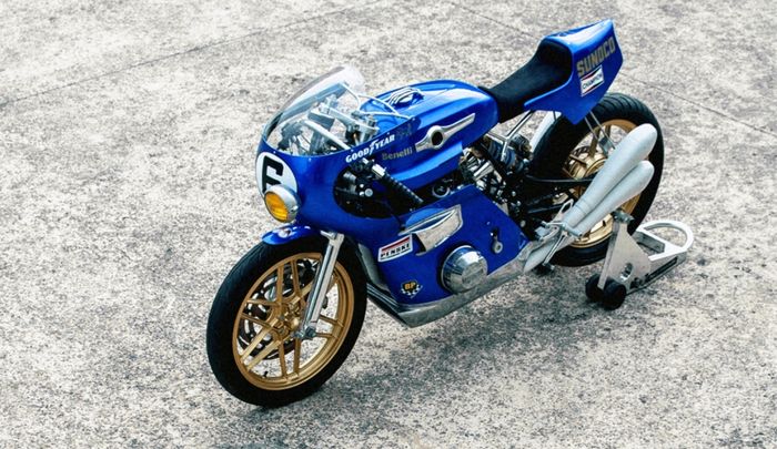 Benelli 354 &ldquo;512M&rdquo; custom endurance racer dari Plan B Motorcycles