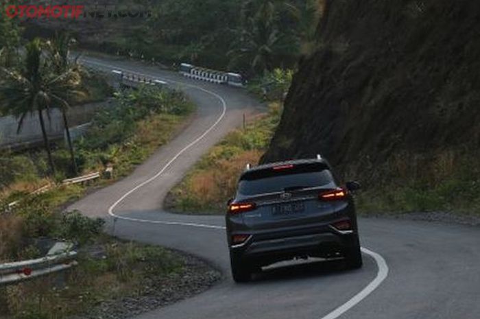 mobil matic wajib gunakan gigi rendah di turunan curam.