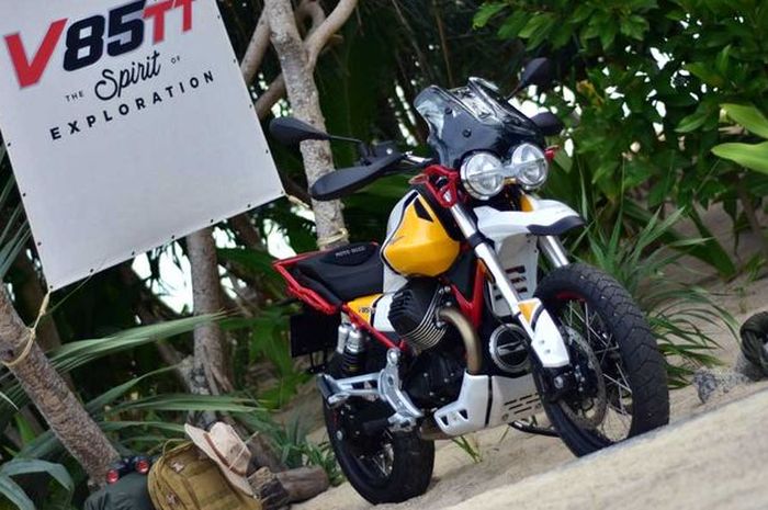 Moto Guzzi V85TT saat test ride di Thailand