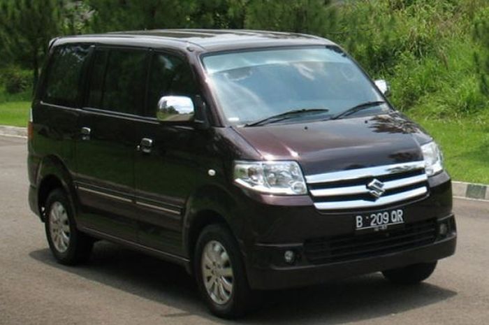 ilustrasi mobil  Suzuki APV