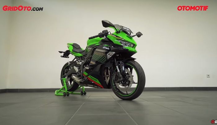 Kawasaki Ninja ZX-25R tipe SE ABS livery KRT