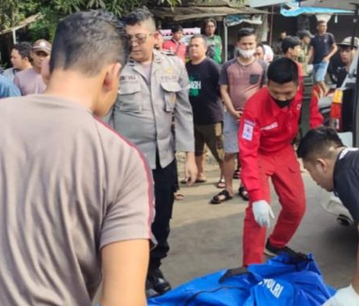 Kecelakaan lalu lintas kembali terjadi di Jalan Raya umum Narogong KM 17 