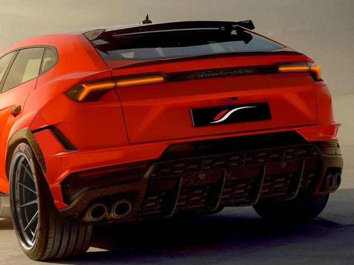 Tampilan belakang modifikasi Lamborghini Urus dikemas lebih sangar