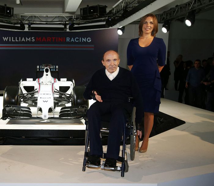 Frank Williams didampingi anaknya Claire Williams saat peluncuran mobil FW36 tahun 2014