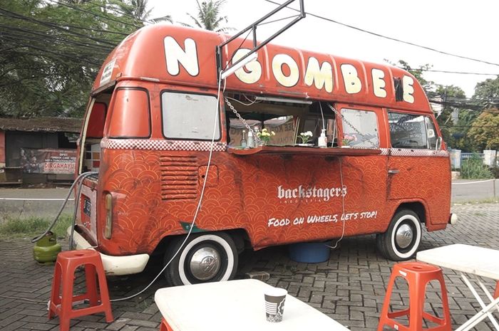 Bisnis food truck yang mengandalkan modifikasi VW Combi rakitan 1980. Videonya sudah tayang di channel Youtube Mobil Gede