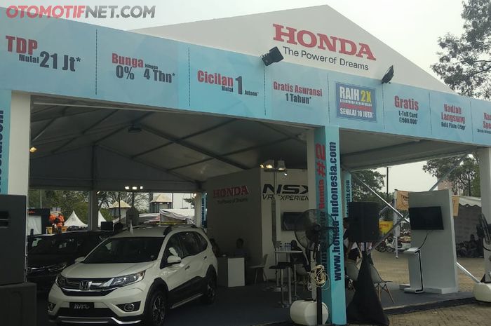 Booth Honda Prospect Motor di OTOBURSA Tumplek Blek 2018