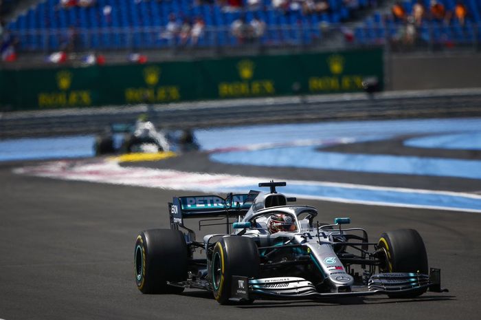 Pembalap Mercedes, Lewis Hamilton tampil sempurna dengan meraih kemenangan ke-6 saat balapan F1 Prancis, sementara Sebastian Vettel hanya meraih posisi kelima