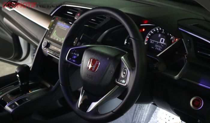 Interior Civic Turbo masih standar