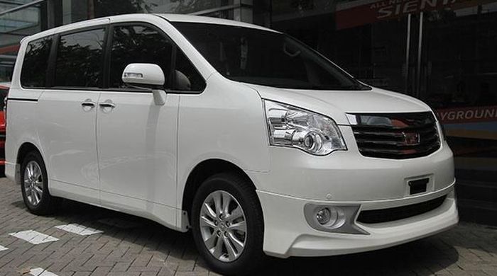 Toyota Nav1 kini sudah discontinue, diganti dengan Voxy