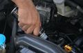 Mobil Sering Telat Ganti Oli Disarankan Lakukan Engine Flush, Ini Alasannya!