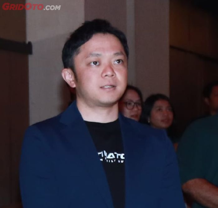 Takahiko Iida, Sub-Division Head CX &amp; Network Group, Sales &amp; Marketing Division PT MMKSI saat hadir di ajang GridOto Award 2025