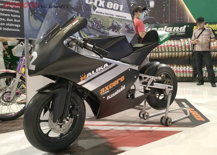 Ban Roadrace Scoopy - Banscoopymagelang Instagram Posts Gramho Com - Dengan ukuran velg 1,85 ...