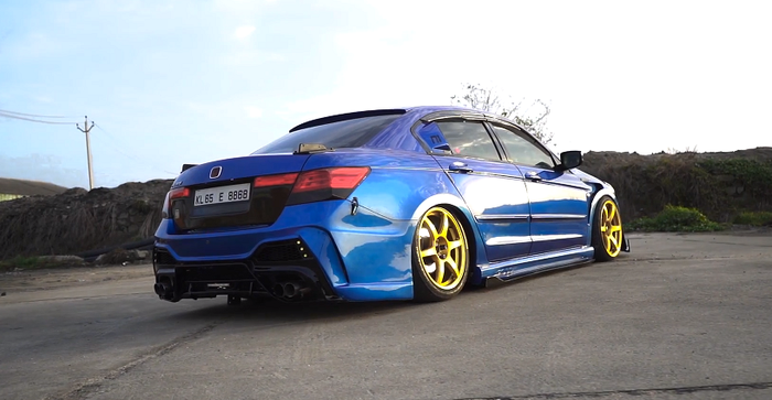 Tampilan belakang modifikasi Honda Accord