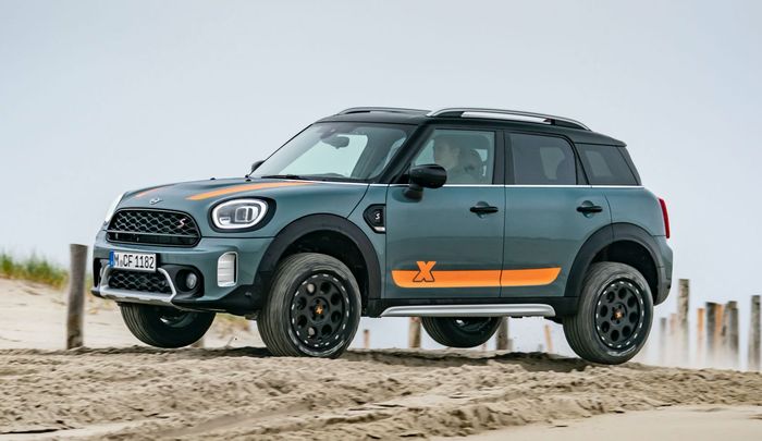 Tongkrongan MINI Countryman dibuat lebih jangkung 40 mm