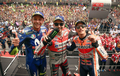 Ssst...Ini Yang Dilakukan Marc Marquez Saat Berada Di Belakang Valentino Rossi dan Jorge Lorenzo 