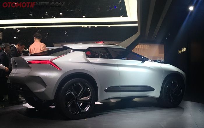 Mitsubishi e-Evolution Concept menggabungkan SUV dengan tenaga listrik performa tinggi