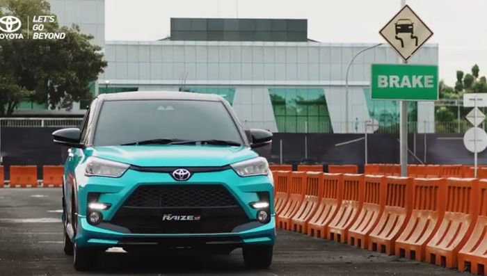 Ilustrasi pengereman Toyota Raize