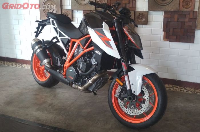 KTM 1290 Super Duke R