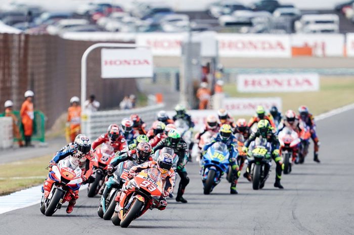 Bos Dorna Sports mengaku geram dengan usulan presiden FIM untuk menggelar MotoGP dan WSBK 2020  secara bersamaan