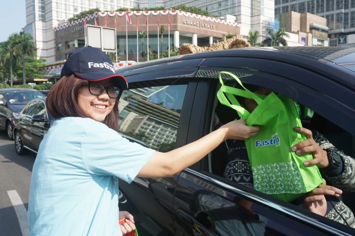 Sambut Hari Pelanggan Nasional, Pertamina Lubcricants bagikan oli gratis