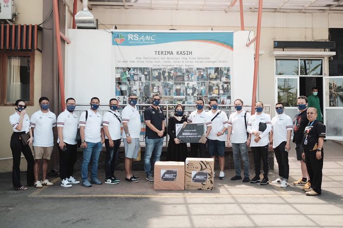 Rumah Sakit AMC melalui perwakilannya, Dine Mutiara selaku Komisaris, menyambut dengan positif dan mengapresiasi kepedulian MBW213CI kepada tenaga medis.