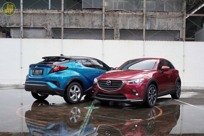 Area buritan C-HR terlihat lebih futuristis dibanding CX-3 