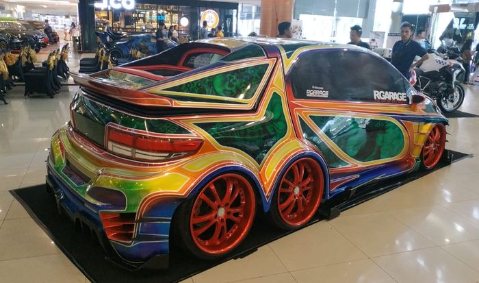 Pintu dan bagasi semua motorized