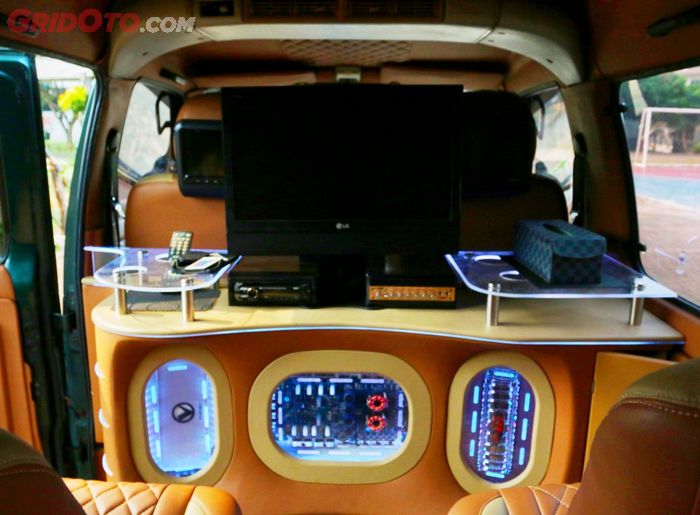 610 Koleksi Modifikasi Plafon Mobil Angkot HD Gambar Mobil