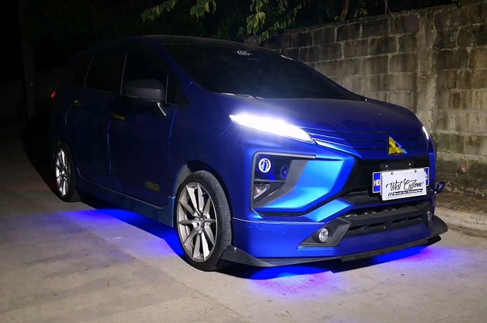 Modifikasi Mitsubishi Xpander warna biru jadi nyentrik dijejali banyak lampu custom