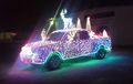 Video: Pikap Toyota Tundra Dihiasi 14.000 Lampu Natal, Gokil Sob!