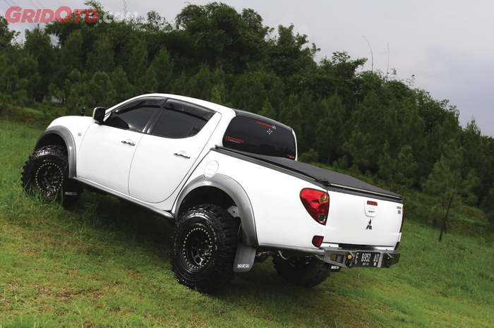 mitsubishi triton off-road look