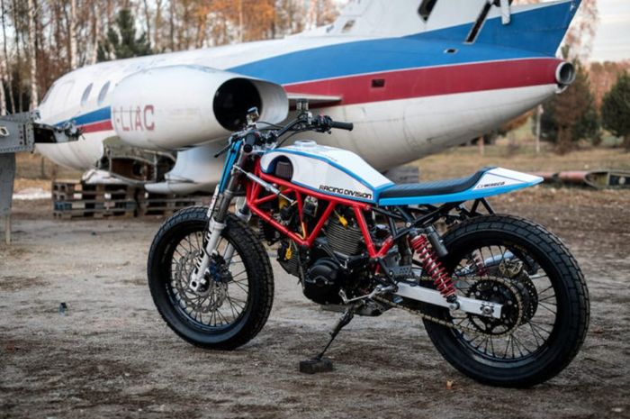 Ducati 750SS custom flat tracker dari Luca Carava (Home Made Motorcycles)