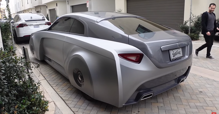 Tampilan samping modifikasi Rolls Royce Wraith milik Justin Bieber