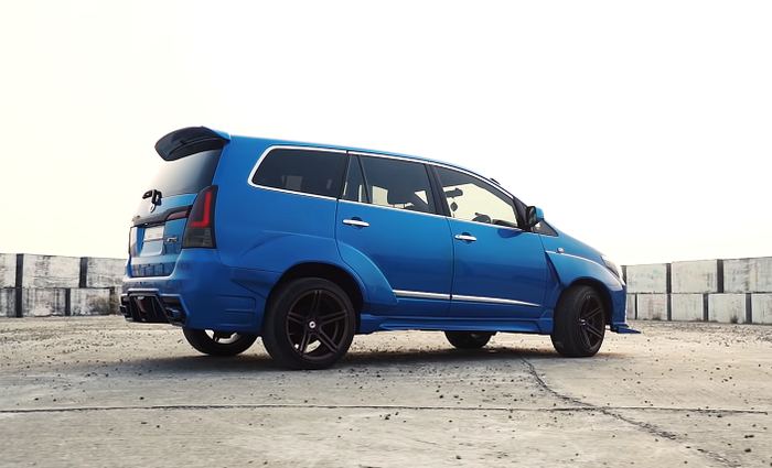 Tampilan Toyota Kijang Innova makin gambot berkat aplikasi over fender