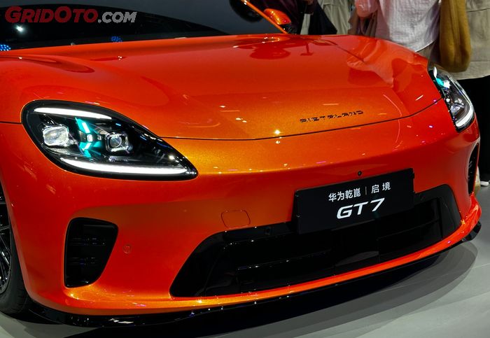Lampu depan Aistaland GT7