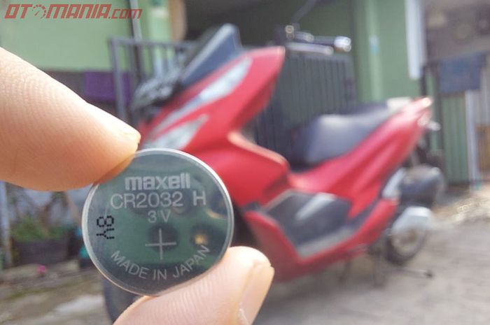 Baterai koin tipe CR2032 untuk reymote keyless motor Honda