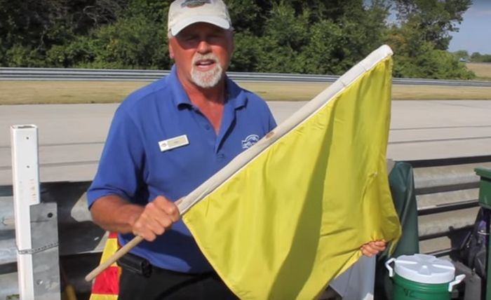 Bendera kuning pada MotoGP