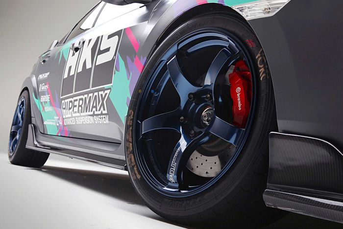 Kaki-kaki juga ikut diubah