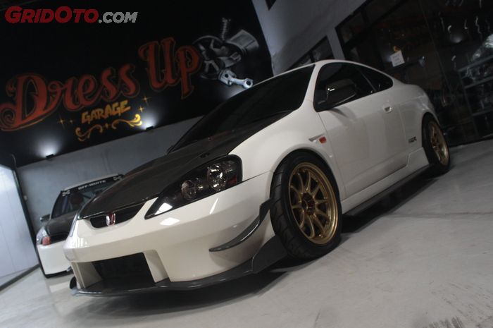 Modifikasi Honda Integra DC5 Type R