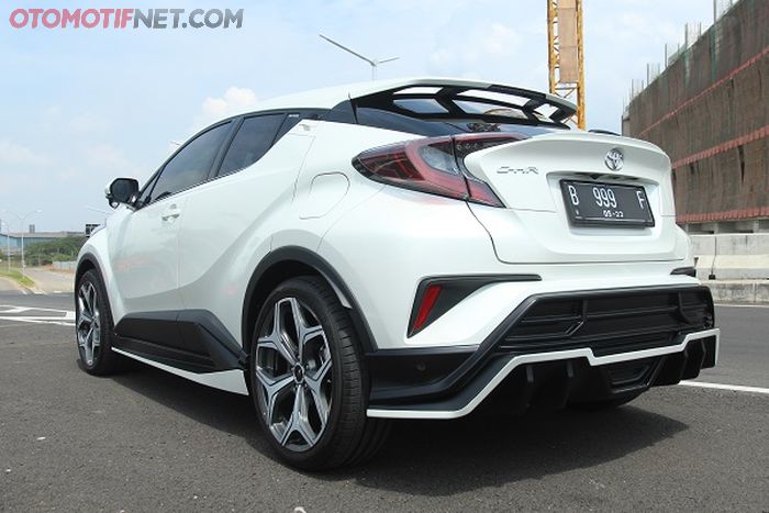 Toyota C-HR 2018 hadiah Istimewa Untuk Istri Tercinta 