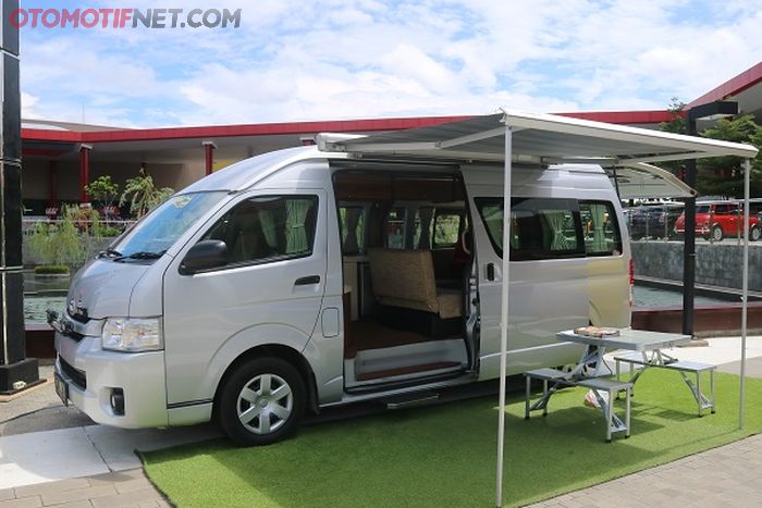 Ilustrasi Toyota Hiace campervan