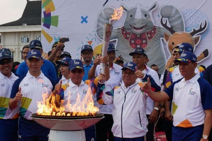 Pawai obor  relay Asian Games 2018 mengubah arus lalu lintas