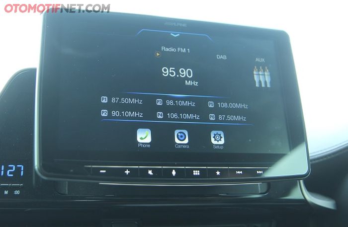 Head unit Alpine Halo9, paling canggih di kelas multimedia