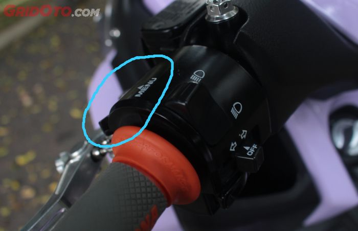 Tombol mode pada saklar kiri Yamaha All New NMAX beralih fungsi jadi lampu Dim