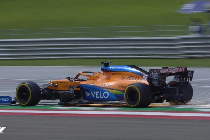 Carlos Sainz mencatatkan waktu 1 menit 6,307 detik di awal sesi FP3 F1 Austria